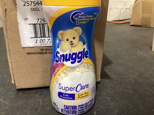 Case of (4) Snuggle SuperCare In-Wash Scent Booster Lilies and Linen - 9.0 oz - Lot 578