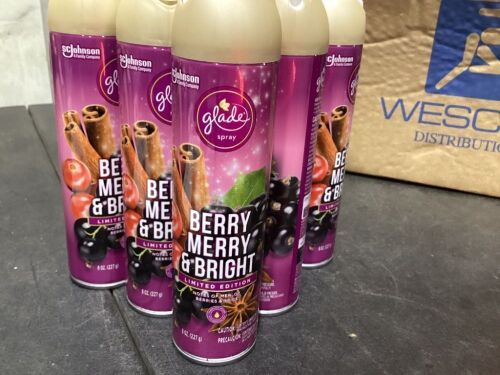 Lot of (12) Glade Air Freshener Spray Merry Berry & Bright - Lot 939