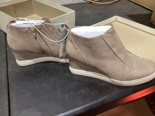 A New Day Women's Kolie Wedge Shoes, Size 9  - Lot 177