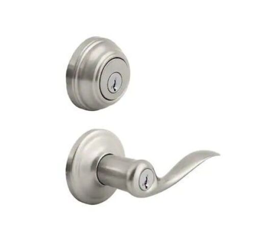 Kwikset Tustin Satin Nickel Exterior Entry Door Handle and Single Cylinder Deadbolt Combo Pack Featuring SmartKey Security - Lot 399