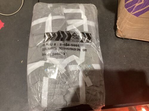 Case of Comfort Bay Grand Luxe 5 Piece Towel Set, Hand Towels & Wash Cloths - Lot 634