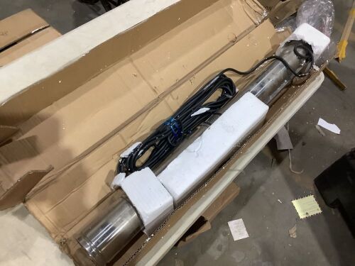 VEVOR Deep Well Submersible Pump 2HP 240V - Lot 1093