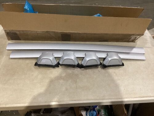 Roof Rack Cross Bars  - Lot 1076