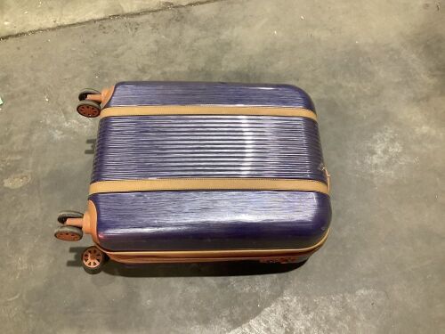 Hardcase Spinner Luggage - Dirty, No Key - Lot 827