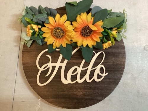 Hello Flower Wall Decor - Lot 122