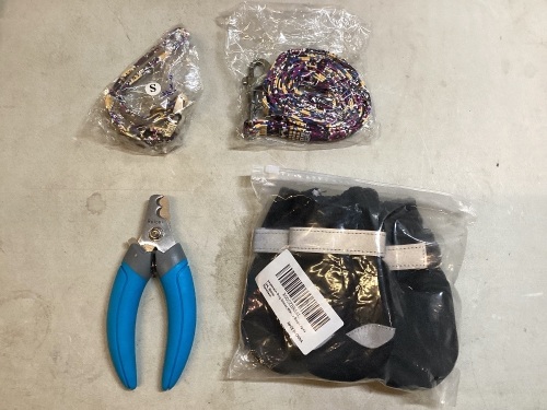 Payanwin Dog Boots, 4 pcs, Black, Size S Dog Collar, Leash, Nail Clippers - Lot 157