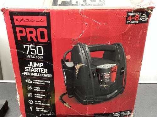 Schumacher Pro Automotive 12-Volt 750 Peak Amp Jump Starter/Portable Power Station - Salvage, Doesn't Hold Charge - Lot 362