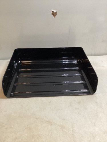 Lot of 5 Black Paper Trays - Lot 415