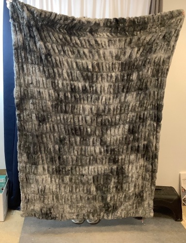 Bedspread - Lot 184