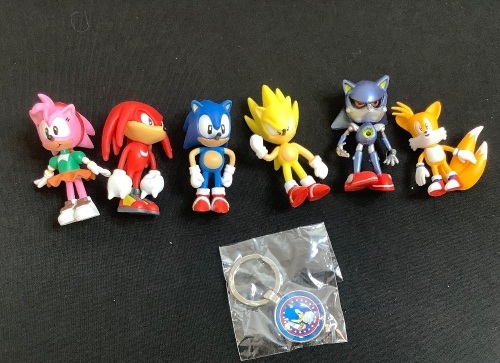 (6) Sonic Figures and (1) Keychain - Lot 504