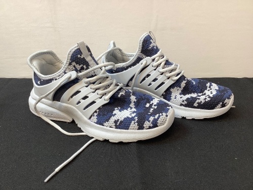 Womens Tennis Shoes, 6 - Lot 374