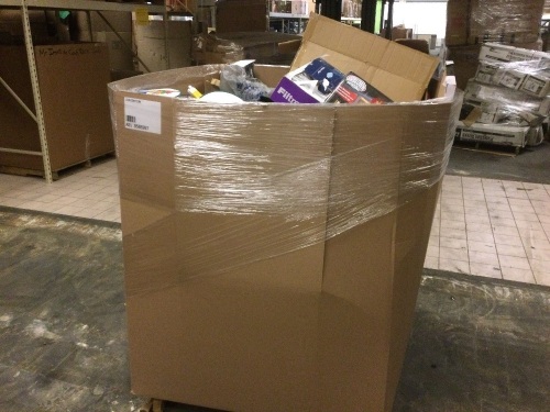 Pallet of Lowe's Store Returns. Unsorted Pallet. Items are store returns, conditions unknown - Lot 25a