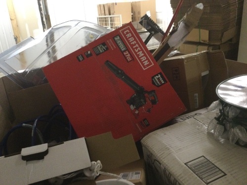 Pallet of Lowe's Store Returns. Unsorted Pallet. Items are store returns, conditions unknown - Lot 30b