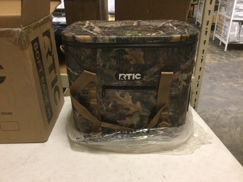 RTIC Soft Pack 40 Can Cooler. NEW - Lot 39