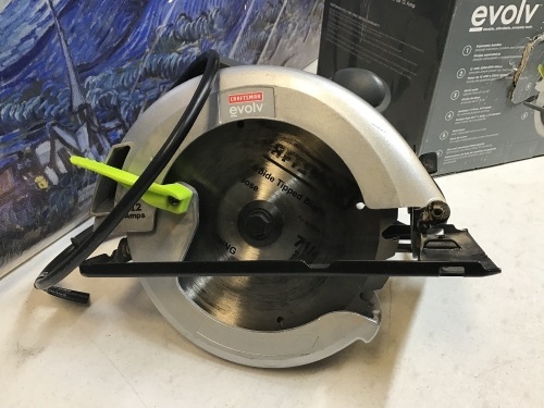 Craftsman Evolv 12 amp Corded 7 1/4" Circular Saw - ECommerce Return, Used - Lot 304