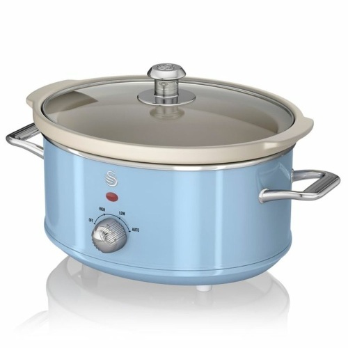 Swan Retro Style 3.7 qt. Slow Cooker in Blue. Appears New - Lot 317
