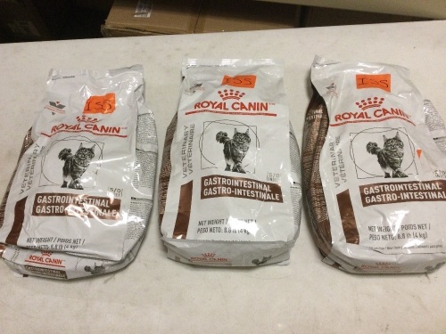 (3) Unopened 8.8 lbs Bags of ROYAL CANIN Gastro Intestinal Fiber Response for Feline. - Lot 548