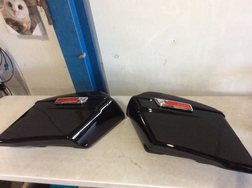 Pair of Hard Saddle Bags with Speaker Lid, Unknown Fitment - Appears New - Lot 561