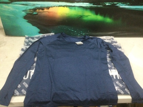 Lot of (15) Vutru Women's Long Sleeve Running Shirts with Thumb Holes, XXL - New  - Lot 1149