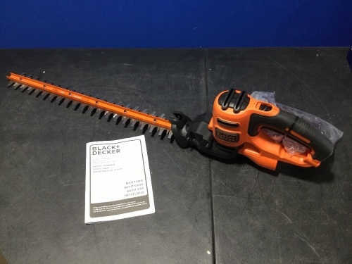 Black+Decker 22" Hedge Trimmer - E-Comm Return - Lot 577