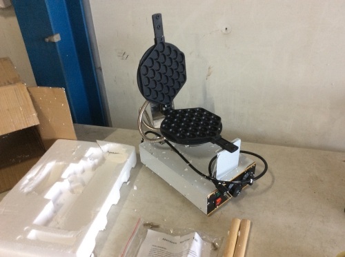 Electric Non-Stick Egg Bubble Waffle Machine - E-Comm Return, Unknown Condition - Lot 801