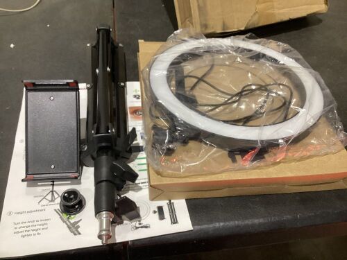 Ring Light with Phone Holder  - Lot 306
