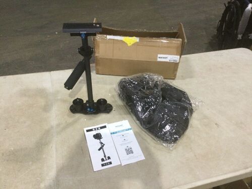 Neewer Carbon Fiber 24" Handheld Stabilizer with Quick Release Plate - Lot 635