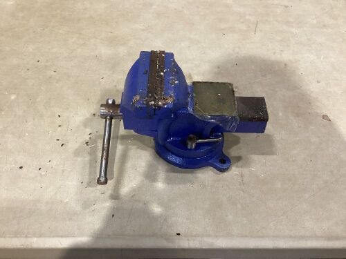 Bench Vice - Mousey - Lot 991