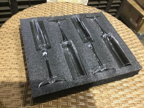 Set of (4) Crystalear Champagne Flutes - Lot 601