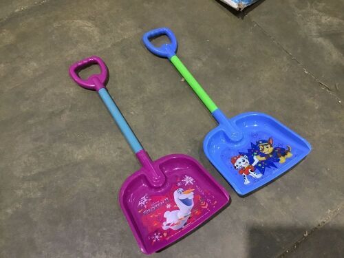 Lot of (6) Kid's Snow Shovels  - Lot 994