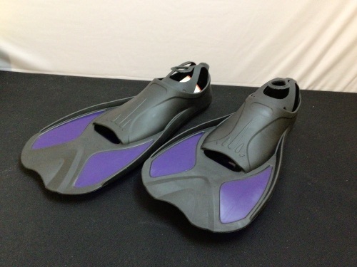 Scuba Flippers, S - Lot 184