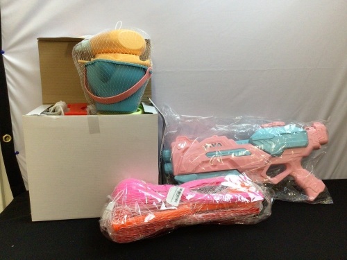 Bundle of Misc Beach Toys - Lot 253