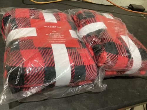 Lot of (2) Holiday Plush Blankets - Lot 769