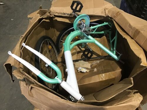 Adult Tricycle - Unknown if Complete  - Lot 122