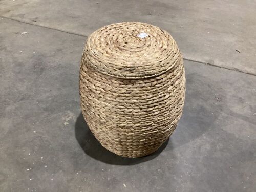 Vintage Hyacinth Storage Tote Basket, Organizer w/ Lid  - Lot 396
