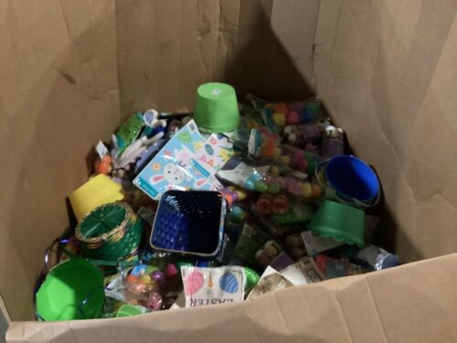 Large Lot of Easter Items  - Lot 363