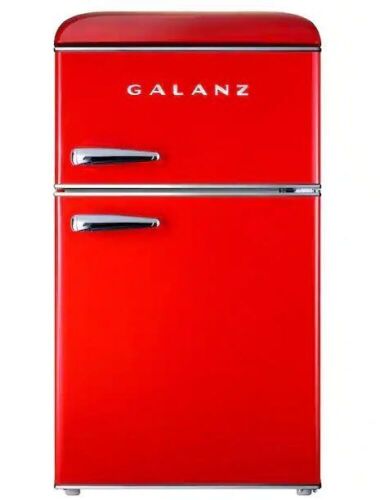 Galanz 3.1 cu. ft. Retro Mini Fridge in Red with Dual Door True Freezer - Lot 172