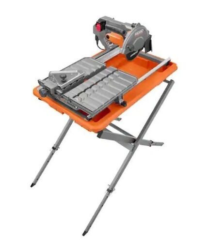 RIGID 9 Amp Corded 7 in. Wet Tile Saw with Stand - Lot 652