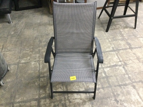 Set of 4 Folding Chairs - Lot 9608