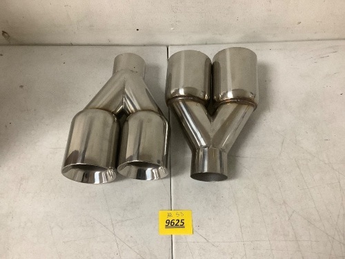 Set of 2 Exhaust Dual Slant Polished Top Staggered Stainless - Lot 9625