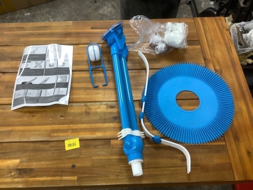 Pool Vaccum Hose and Attatchment - Lot 9631