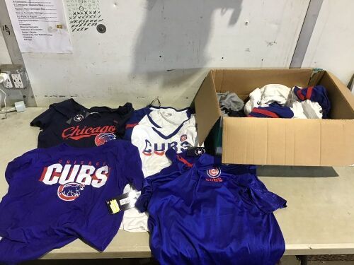 Lot of (13) Chicago Cubs Shirts - Multiple Sizes/Styles  - Lot 186