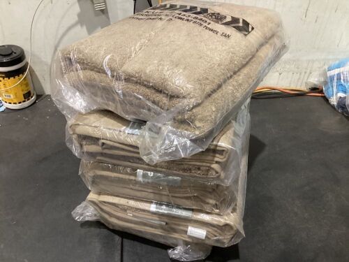 Lot of (5) Grand Luxe Bath Towel, Set of 2  - Lot 585
