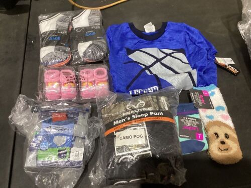 Lot of Misc Apparel Items - Lot 891