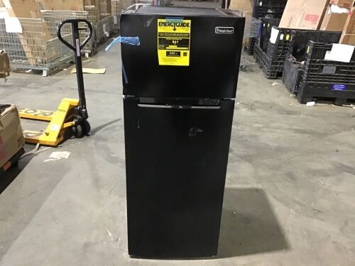 Magic Chef 7.3 cu. ft. 2-Door Mini Fridge in Black with Freezer - Lot 90