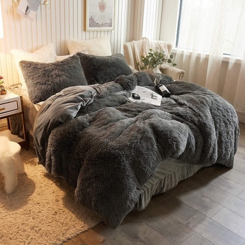 Plush Shaggy Duvet Cover, Queen - Lot 355