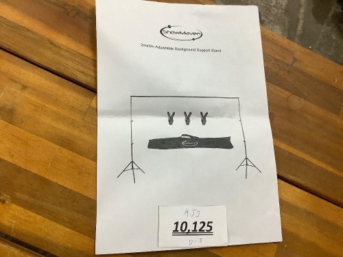 ShowMaven Adjustable Background Support Stand - Lot 10125
