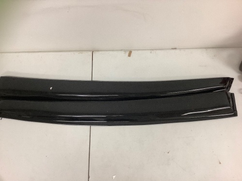 Carbon Fiber Rear Spoiler for Alfa Romeo Giulia 2017-21 and Wheel Well Fender Trim Molding Kit 2003-2018 NISS models, E-Commerce Return, Sold as is - Lot 280