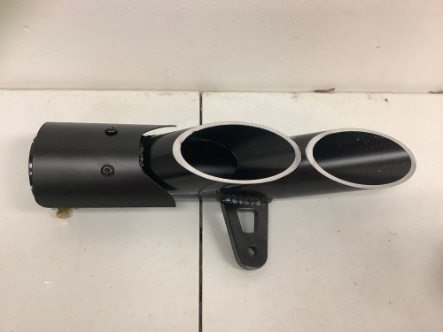 Muffler Tip, E-Commerce Return, Sold as is - Lot 83