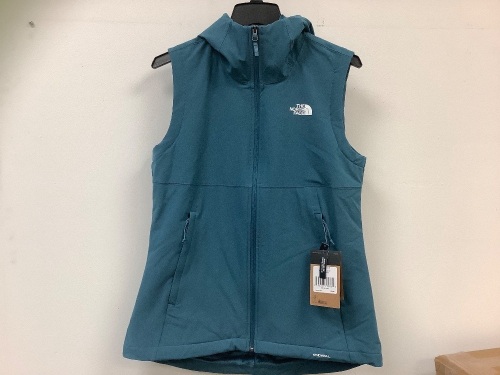 North Face Ladies Vest, M, Appears New, Sold as is  - Lot 93